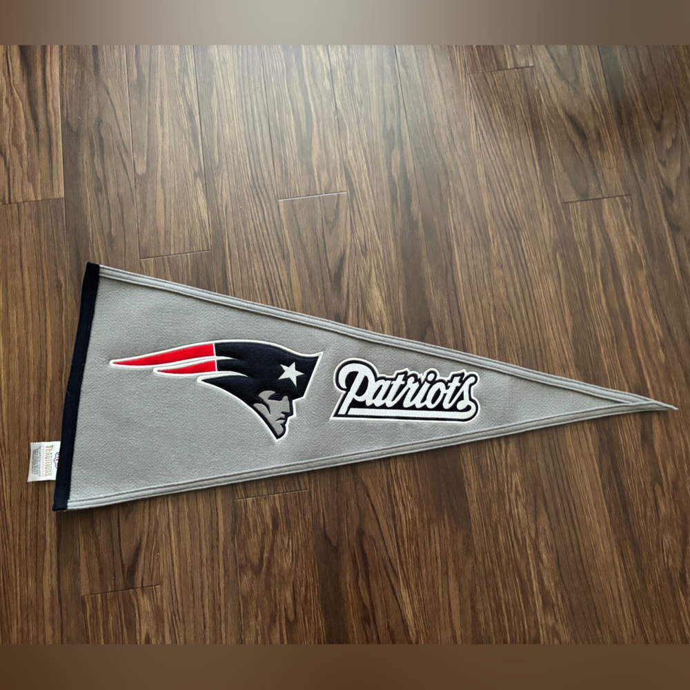 Gray New England Patriots Pennant